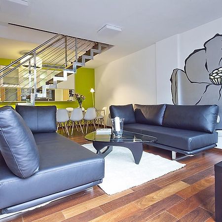 Apartment Barcelona Rentals - Swimming Pool With Terrace Exterior photo